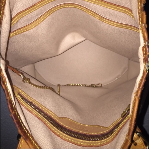 Authentic Louis Vuitton bucket bag - Picture 4 of 6